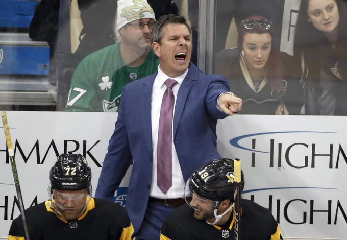 Výsměch sudím. Trest za vstřelený gól? Nestěžujte si veřejně, varuje NHL Výsměch sudím. Trest za vstřelený gól? Nestěžujte si veřejně, varuje NHL