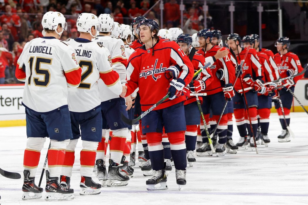 Washington Capitals se zdraví po konci série se svými přemožiteli z Floridy