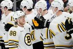 NHL ONLINE: Boston krok od postupu. K němu má blízko Hronek i Nečas