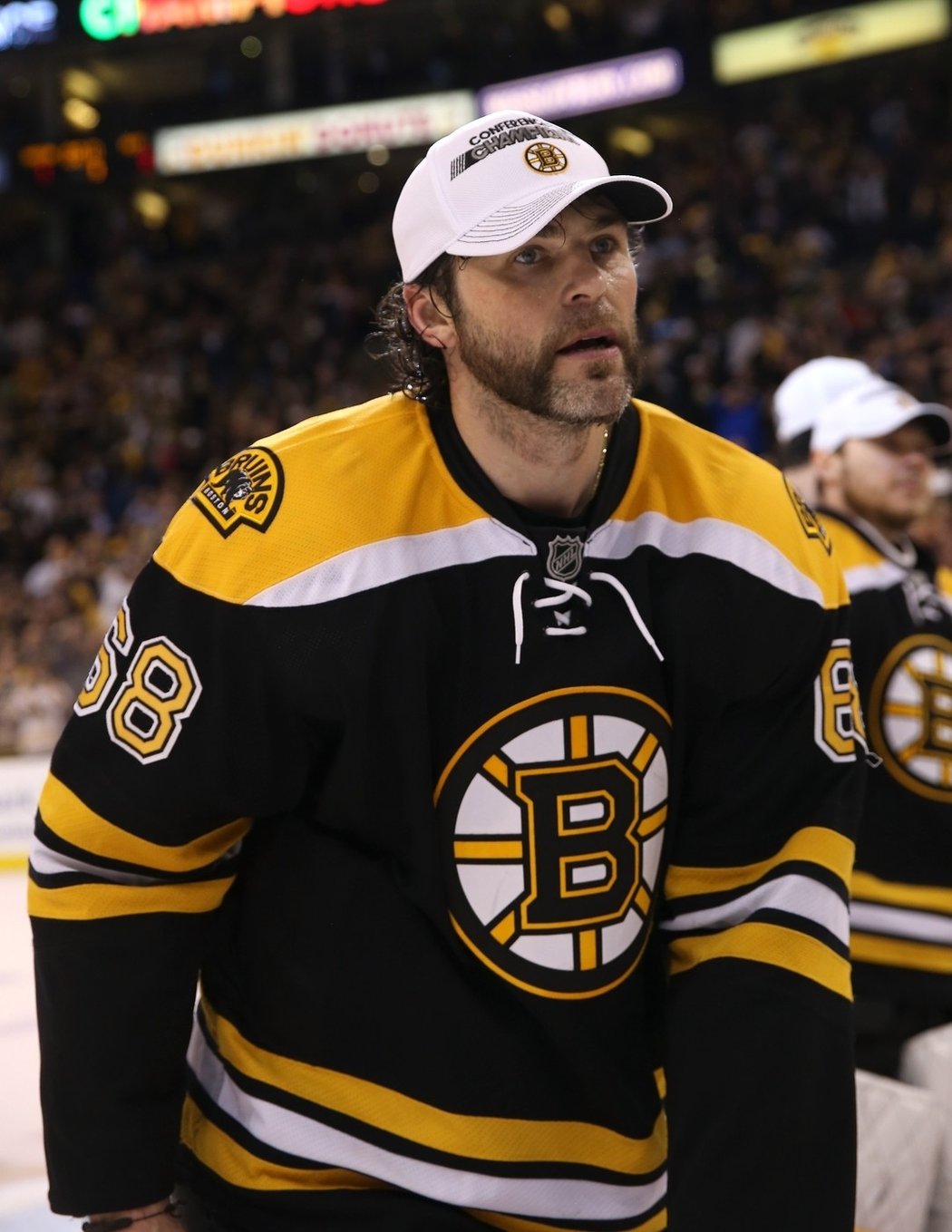 Jaromír Jágr ve svých 41 letech slaví postup do finále Stanley Cupu po vítězství nad Pittsburghem