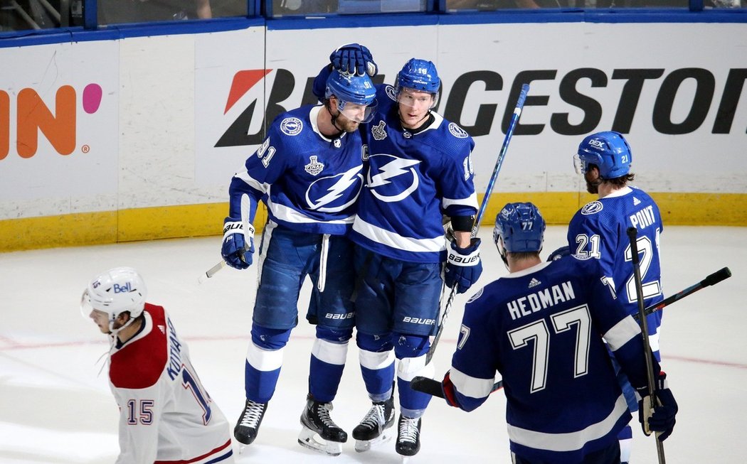 Hokejisté Tampy Bay jsou jedinou výhru od obhajoby Stanley Cupu