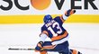 Matthew Barzal z New York Islanders oslavuje vítězný gól proti Capitals