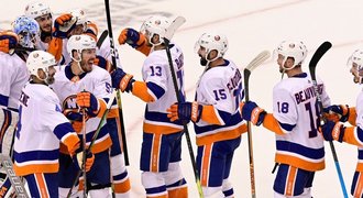 Voráček má po sezoně, rozhodující bitvu zvládli s přehledem Islanders