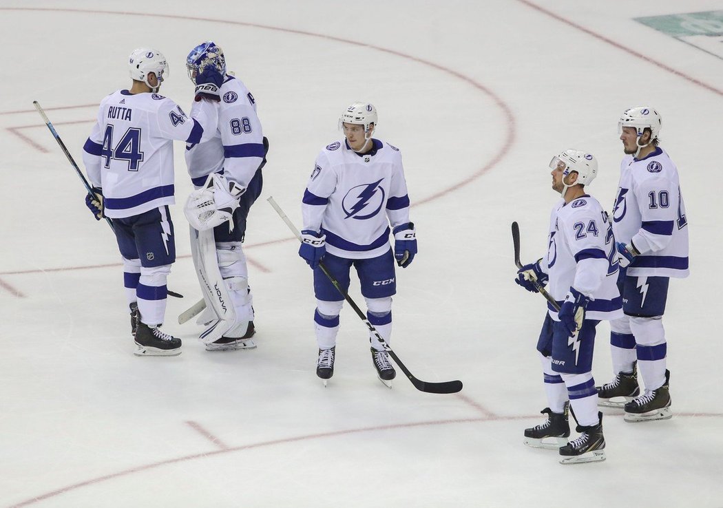 Konec Tampy Bay v letošním Stanley Cupu se zařadil mezi největší překvapení v historii úvodního kola play off NHL