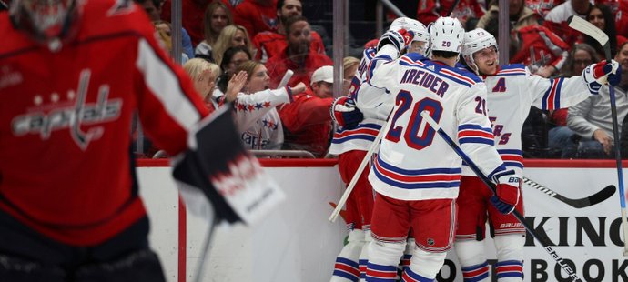 Rangers slaví třetí výhru v sérii. Druhý bod zapsal Hronkův Vancouver