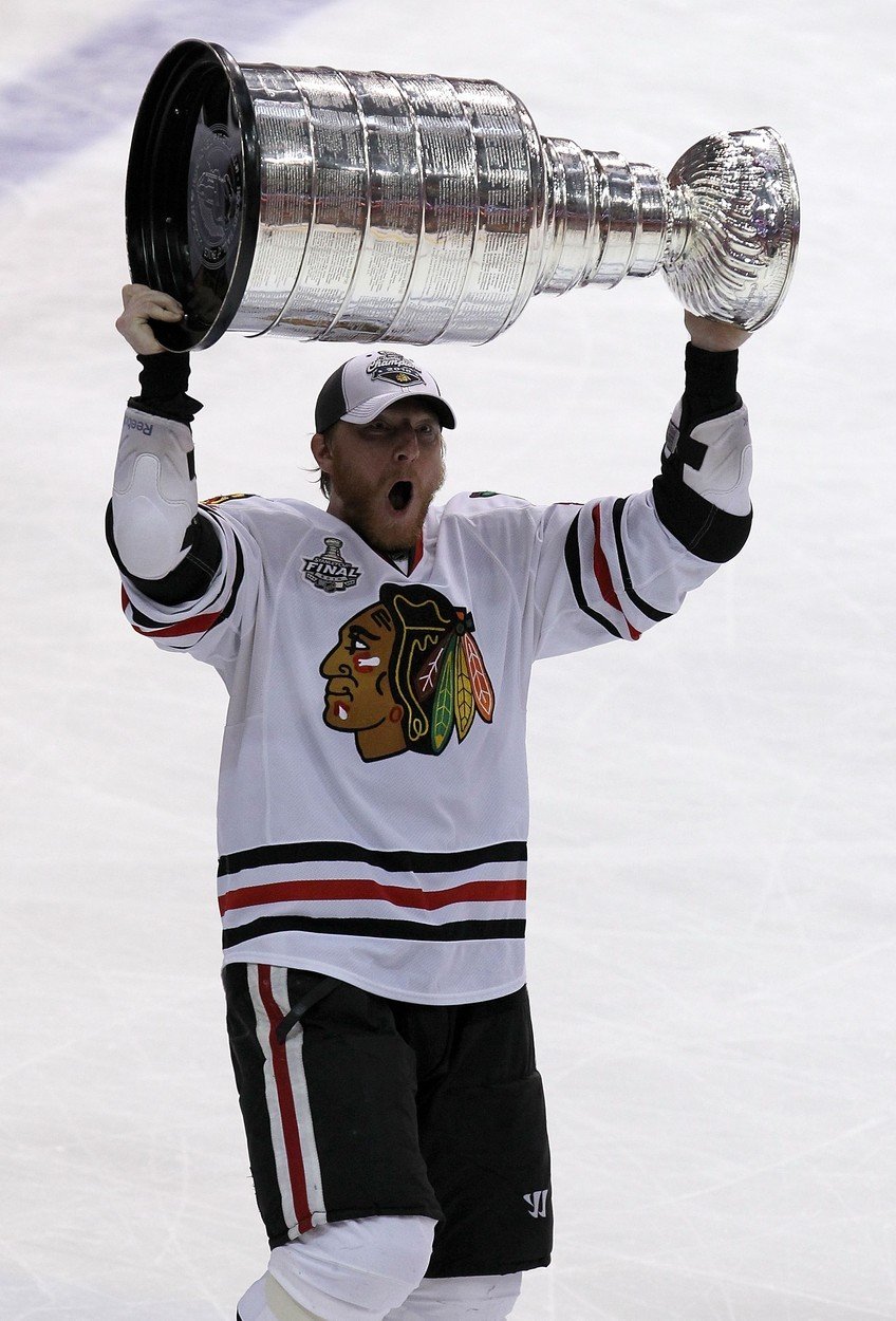 Konečně! Marián Hossa na třetí pokus a se třetím týmem v roce 2010 dobil Stanley Cup