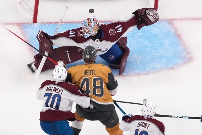 Velký obrat Vegas z 0:3, rozhodující gól dal Hertl! Colorado s Nečasem na hraně vyřazení Velký obrat Vegas z 0:3, rozhodující gól dal Hertl! Colorado s Nečasem na hraně vyřazení