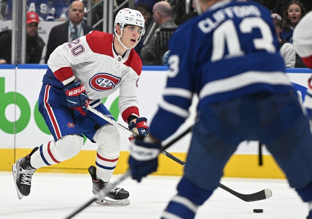 Jednička draftu NHL Juraj Slafkovský si vybojoval místo v sestavě Montrealu