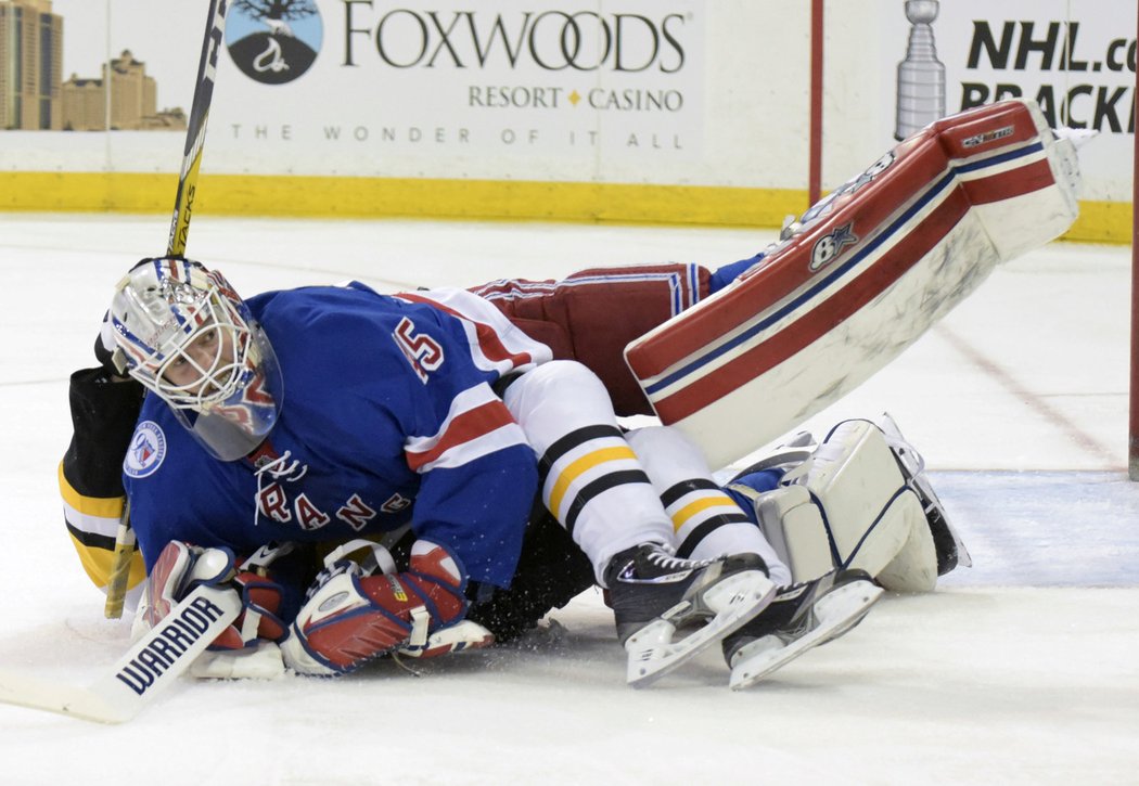 Magnus Hellberg vychytal první vítězství v NHL