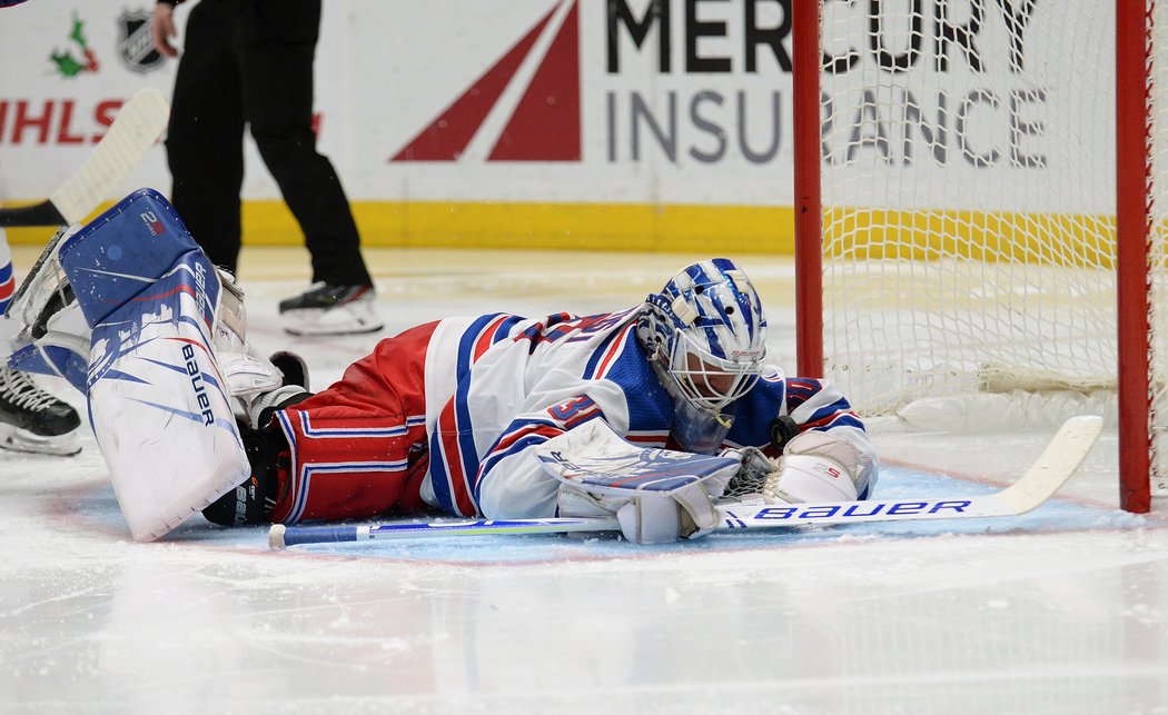 Tenhle puk si Henrik Lundqvist pohlídal