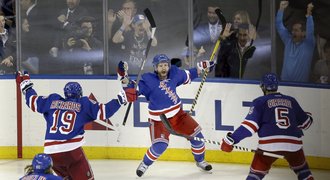 St. Louis rozhodl nastavení proti Montrealu, Rangers chybí jedna výhra