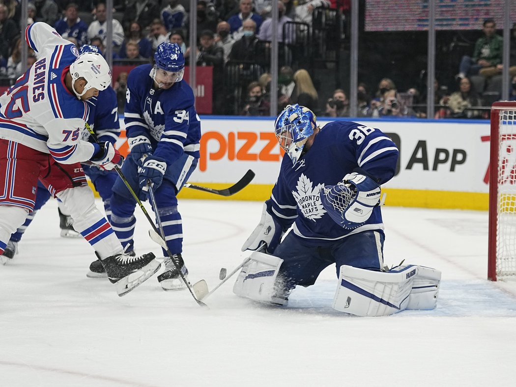 Rangers zvítězili v Torontu po prodloužení