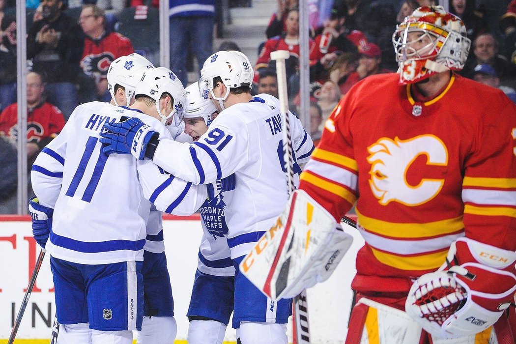 David Rittich nezabránil 26 úspěšnými zákroky domácí porážce hokejistů Calgary v pondělním utkání NHL s Torontem 2:6.