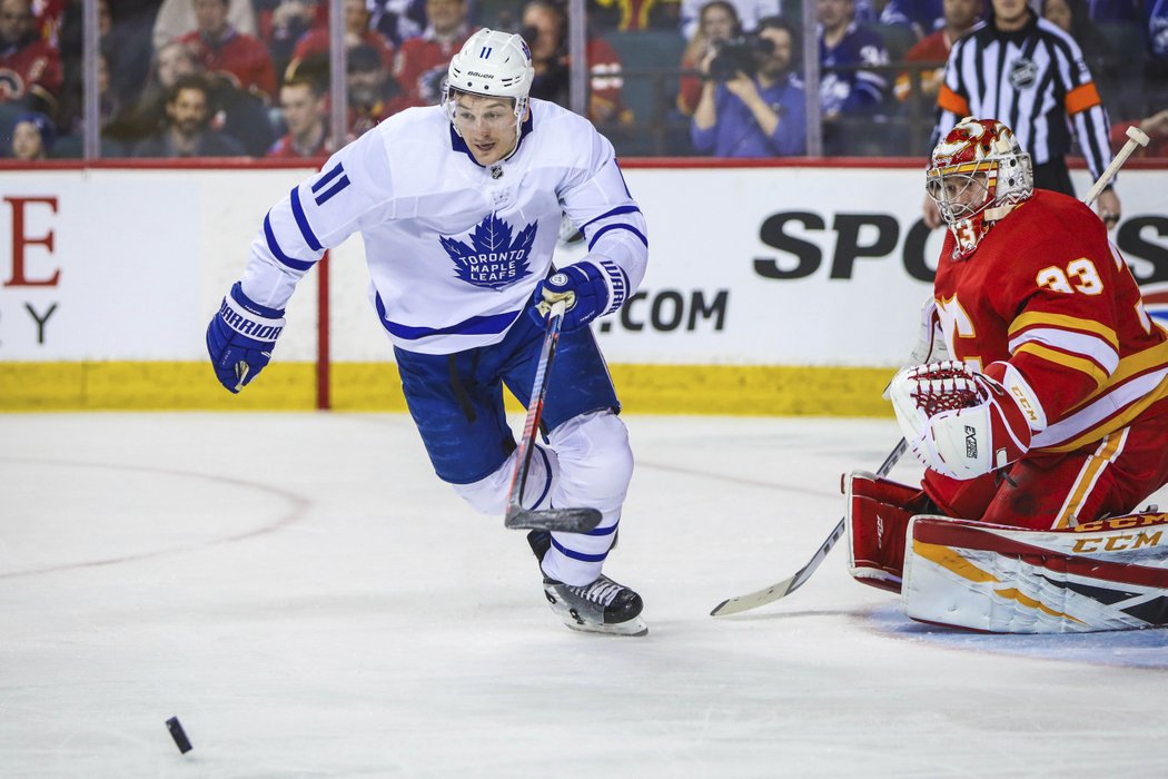 David Rittich nezabránil 26 zákroky porážce hokejistů Calgary v pondělním utkání NHL s Torontem 2:6. Hattrick vstřelil Tyler Ennis.
