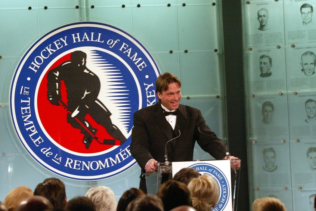 Legendární brankář Patrick Roy při uvedení do Síně slávy