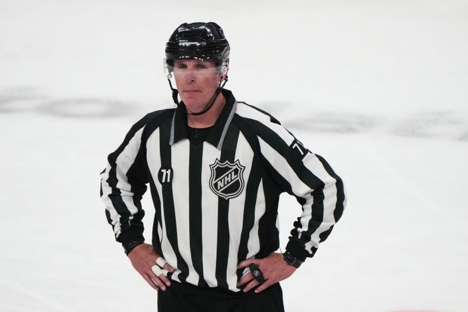 Pruhovaní milionáři: hráči za play off NHL peníze nemají, sudí ano. Na kolik si přijdou? Pruhovaní milionáři: hráči za play off NHL peníze nemají, sudí ano. Na kolik si přijdou?