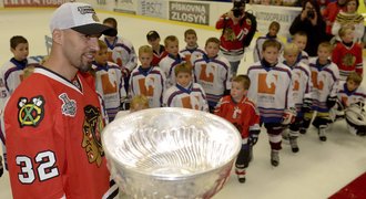 Hokejový grál je zpět. Rozsíval přivezl Stanley Cup do Vlašimi