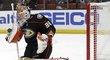 John Gibson předvedl proti San Jose spolehlivý výkon.