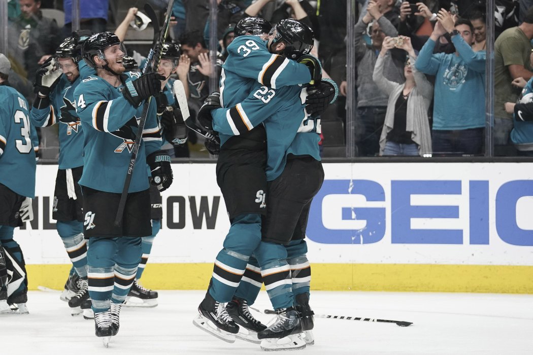 San Jose Sharks slaví postup do 2. kola