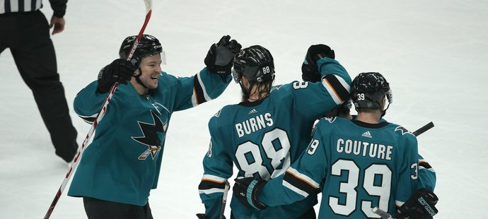 Brent Burns rozhodl utkání v prodloužení