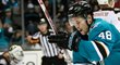 Útočník San Jose Tomáš Hertl se raduje z jednoho gólů v play off NHL