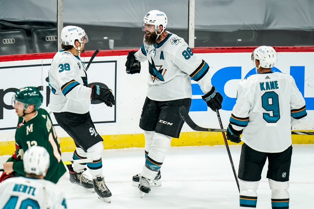 Brent Burns skóroval po přihrávce Tomáše Hertla, Sharks vyhráli v Minnesotě