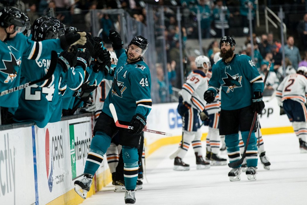 Tomáš Hertl se postaral o jediný gól San Jose v utkání proti Edmontonu