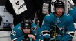 Zklamaní hokejisté San Jose po domácí prohře se St. Louis v semifnálové sérii play off NHL