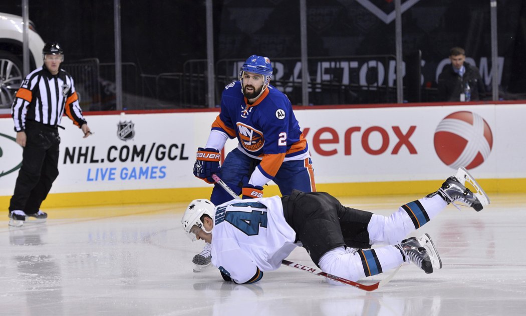 Nick Leddy odzbrojil Tomáše Hertla