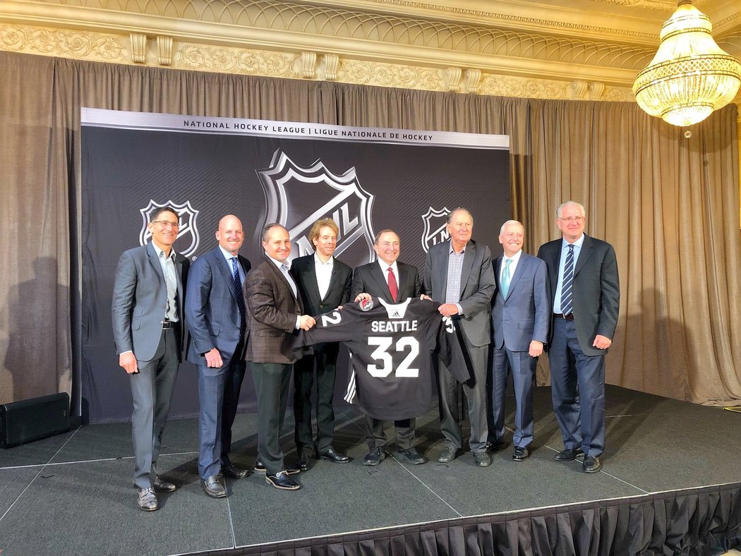 V sezoně 2021/22 přivítá NHL do své rodiny nový klub ze Seattlu. Vedení soutěže se na schválení 32 týmu soutěže jednomyslně shodlo.