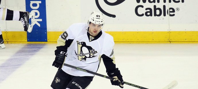 Dominik Simon při svém debutu si připsal první bod v NHL