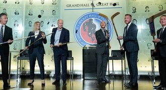 NHL Hall of Fame: Hossa thanked mom for hands, Iginla had fun with phone