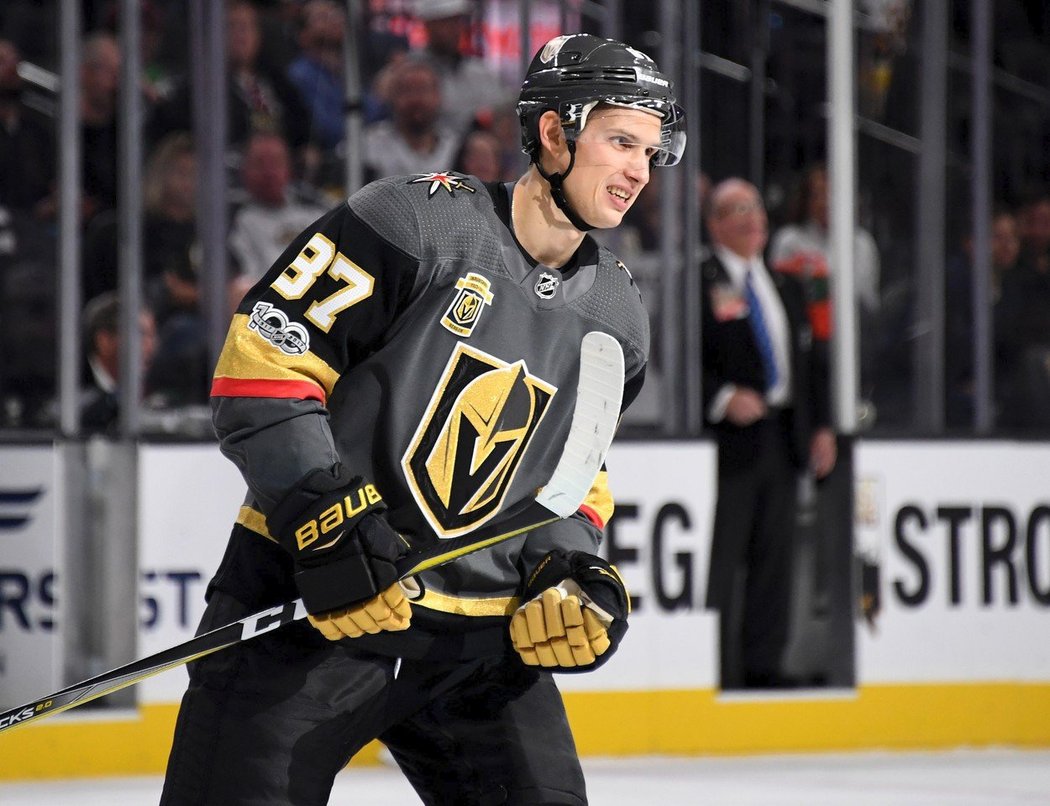 Vadim Šipačov za novou organizaci NHL odehrál jen 32 minut ve třech utkáních a raději se uklidil do Petrohradu KHL.