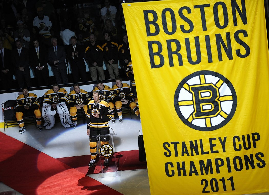 2011: Obrovský úspěch Bostonu. Stanley Cup získal jako kapitán