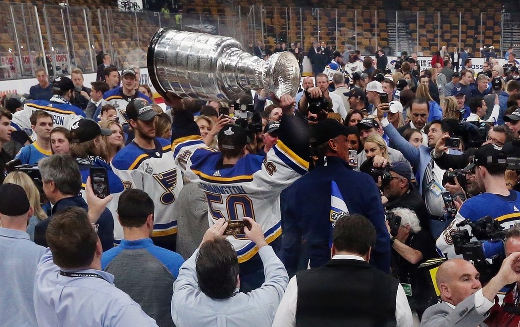 Jordan Binnington byl hlavním hrdinou sedmého utkání finále Stanley Cupu v roce 2019 na ledě Bostonu.