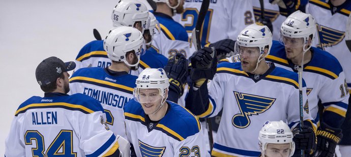 Útočník St. Louis Blues Dmitrij Jaškin rozhodl o výhře proti Dallasu