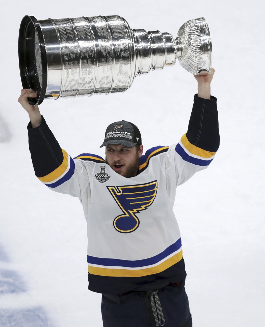 Brayden Schenn je vítězem Stanley Cupu