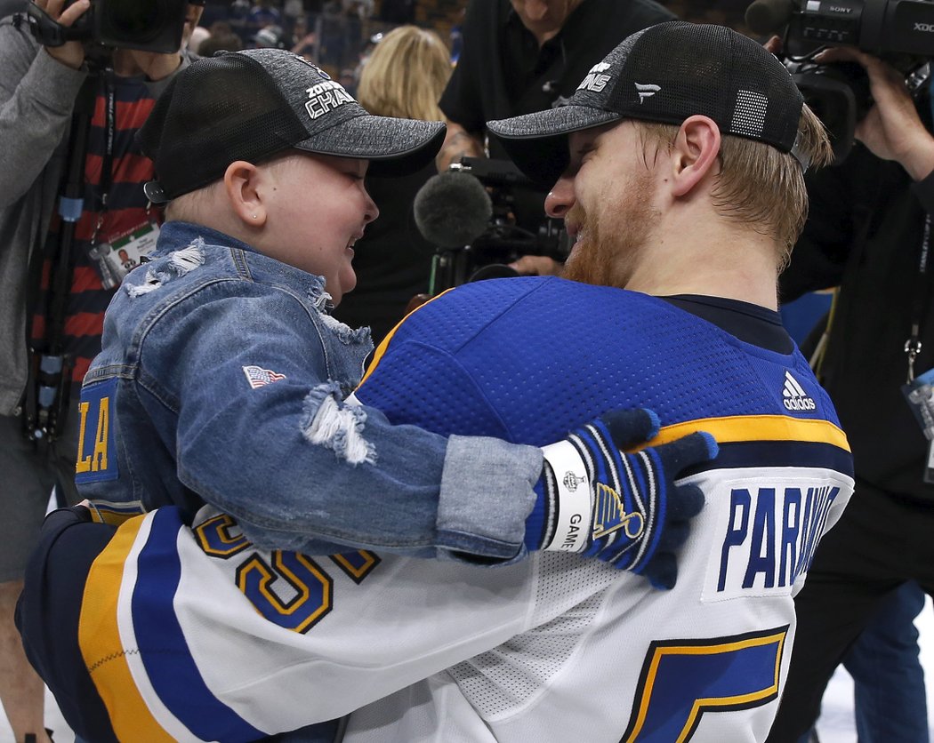 Colton Parayko udělal Laile Andersonové velkou radost