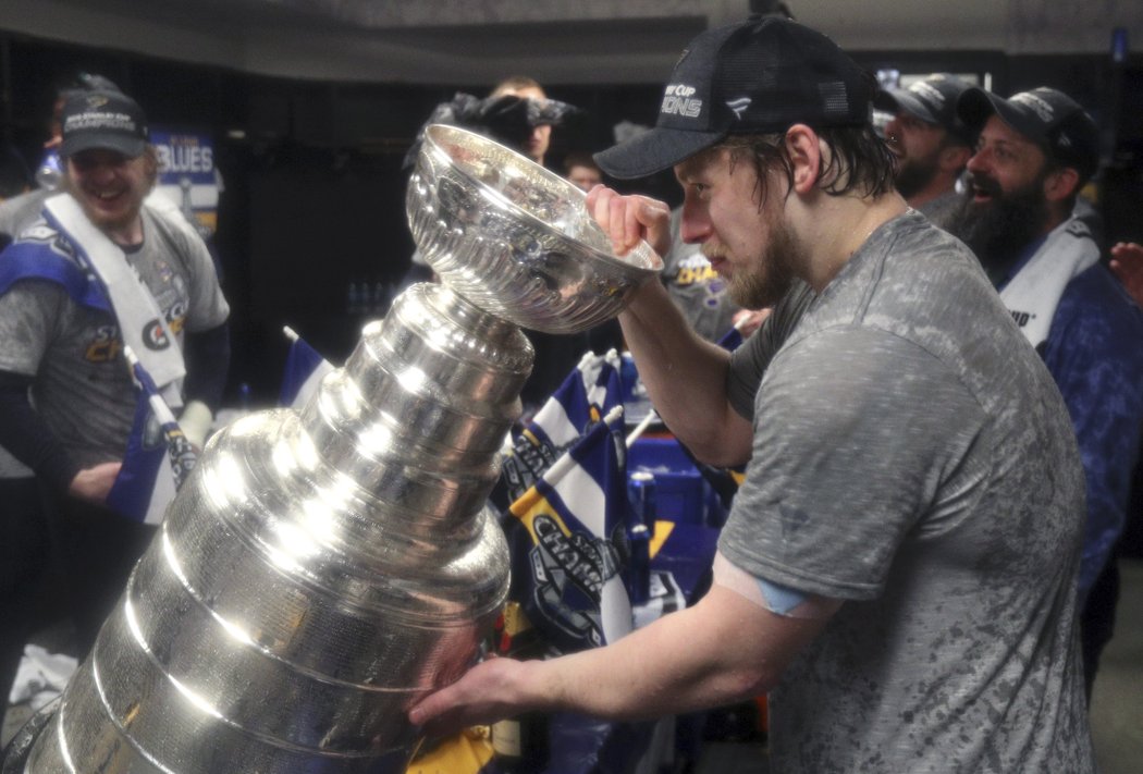 Vladimír Tarasenko si užívá ten nejsladší drink