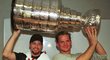 Petr Sýkora s Patrikem Eliášem si první zisk Stanley Cupu v roce 2000 náramně užili