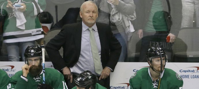 Dallas má po sezoně, na střídačce rozčarovaný kouč Stars Lindy Ruff a pod ním největší hvězda Jamie Benn