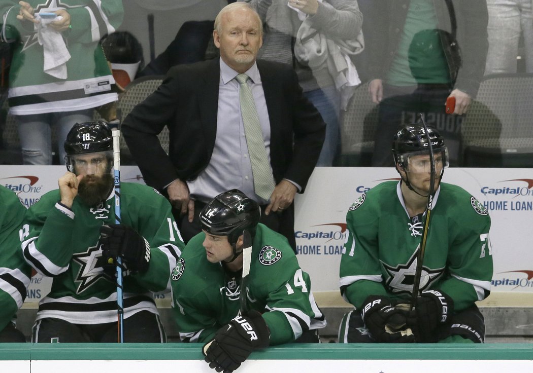 Dallas má po sezoně, na střídačce rozčarovaný kouč Stars Lindy Ruff a pod ním největší hvězda Jamie Benn