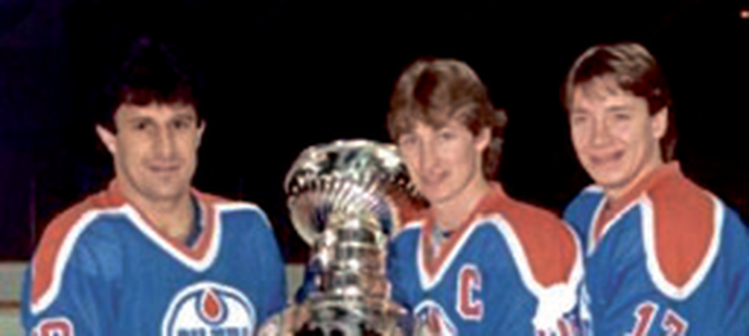 Jaroslav Pouzar, Wayne Gretzky a Jari Kurri se Stanley Cupem