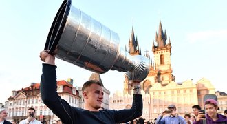 Vrána: Stanley Cup chci zopakovat! Proč už se tolik nevídá s Pastrňákem?