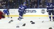 Tyler Johnson vstřelil proti Carolině hattrick