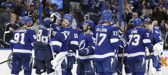 Tampa Bay v tomto ročníku NHL nemá konkurenci