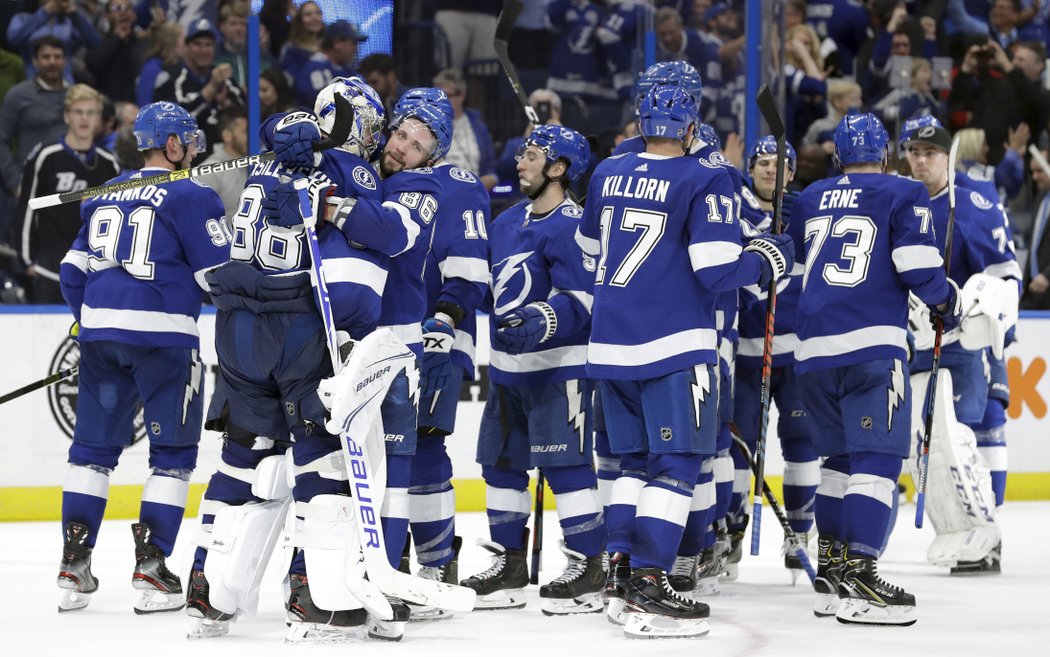 Tampa Bay v tomto ročníku NHL nemá konkurenci