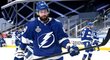 Tampa Bay odehrála základní část nové sezony NHL bez lídra Nikity Kučerova, který musel na operaci kyčlí