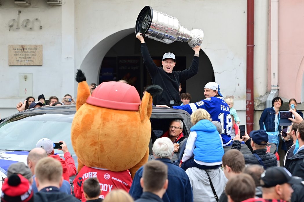 Ondřej Palát mohl ve Frýdku-Místku ukázat Stanley Cup až po jeho druhém získání