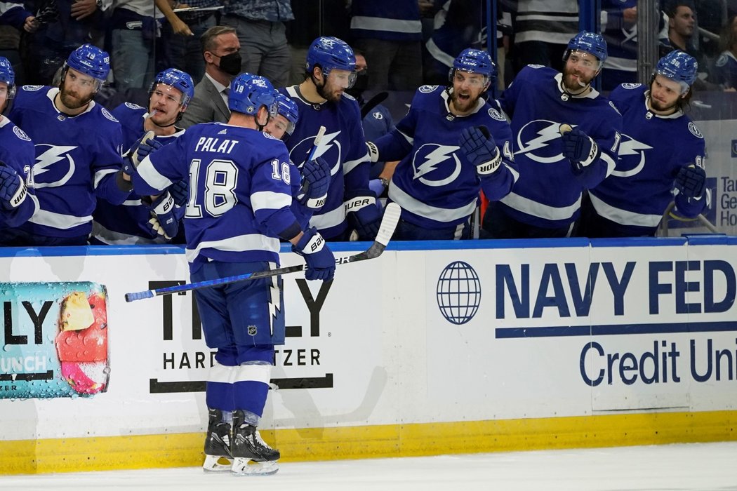 Ondřej Palát se podílel gólem na drtivé výhře Tampy Bay nad New York Islanders 8:0